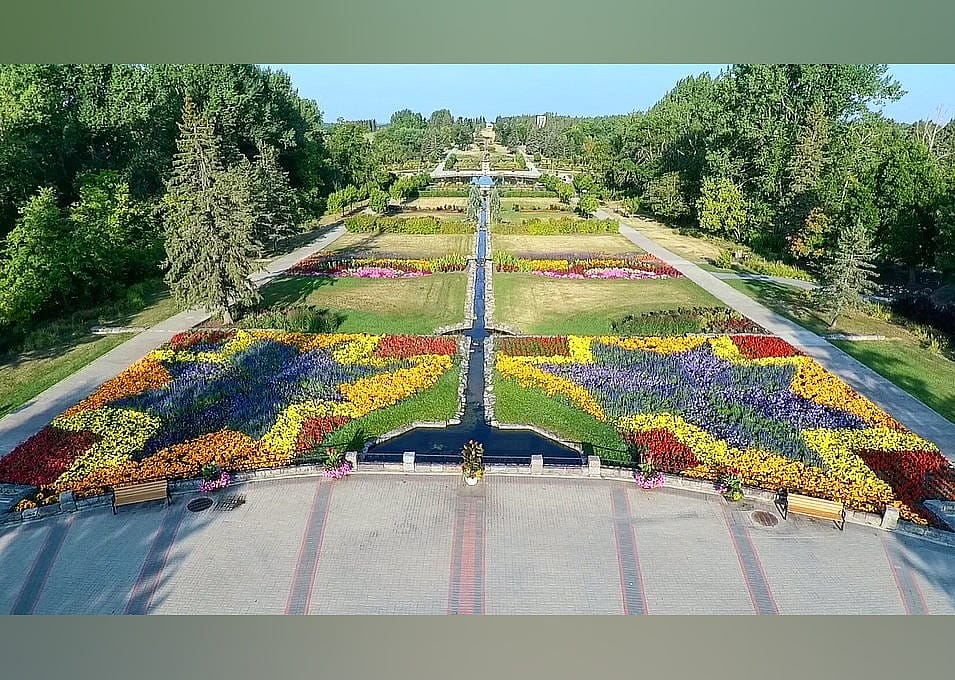 #9. International Peace Garden