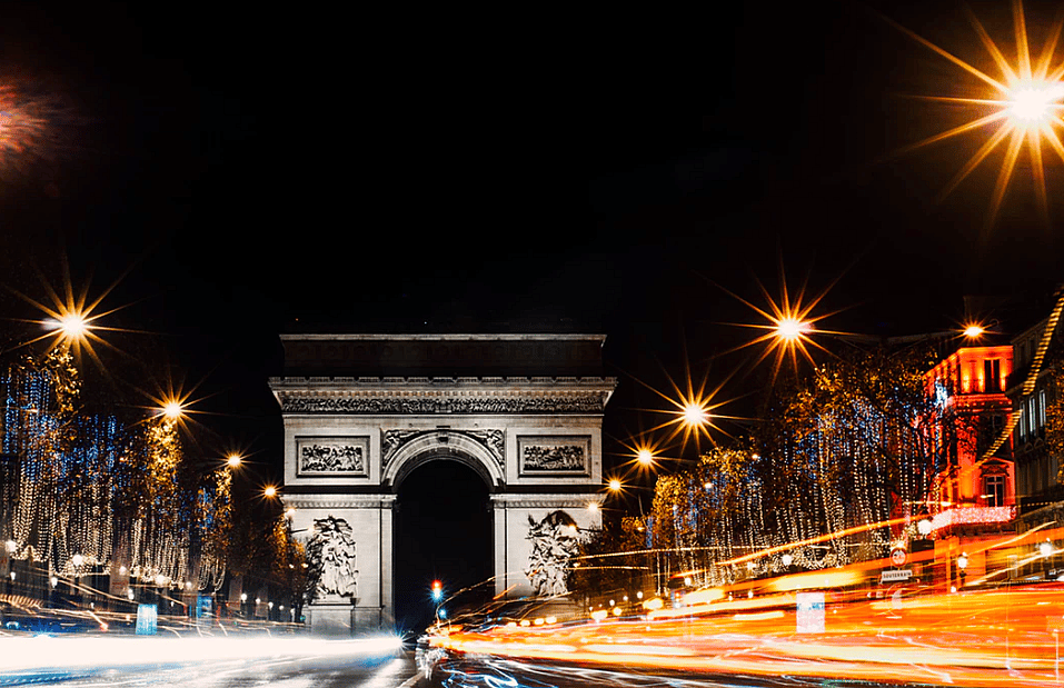 Arc de Triomphe by night