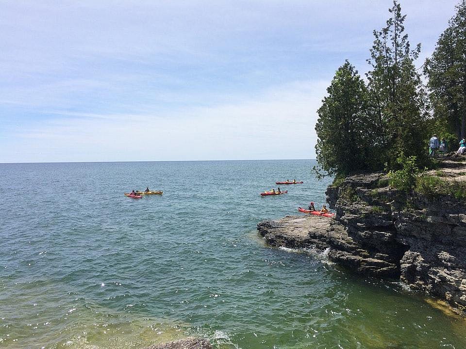 Wisconsin: Cave Point County Park