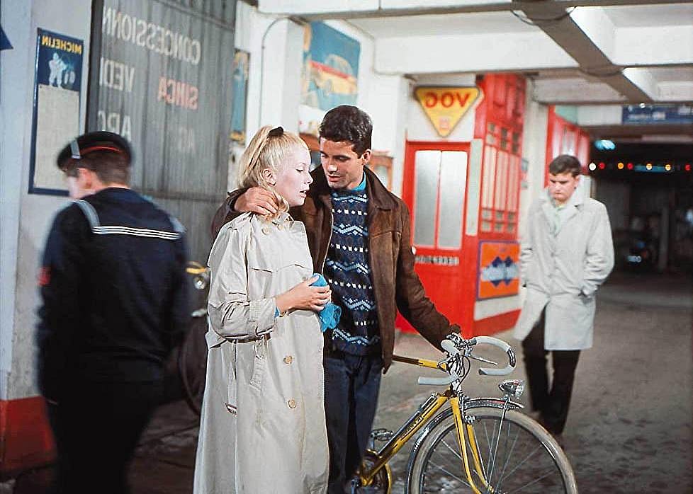 #94. The Umbrellas of Cherbourg (1964)