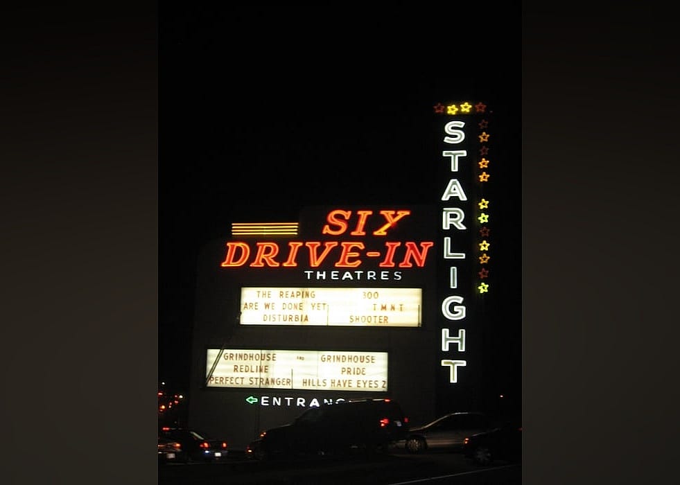 Drive-In Theater: Starlight Drive-In Theatre & Flea Market