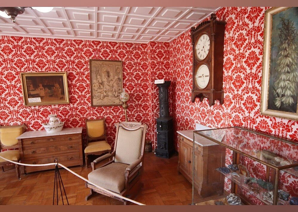 #25. Rose Tree Museum